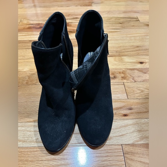 Cole Haan boots 8.5 black suede - Picture 1 of 12